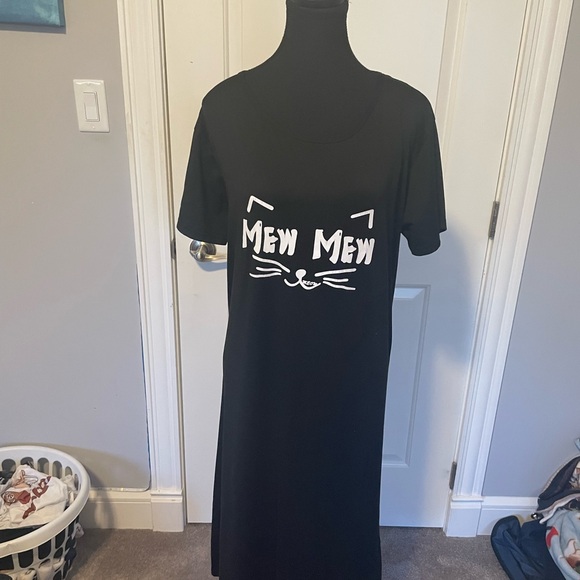 Playful Black Cat Print Nightshirt - Picture 6 of 10